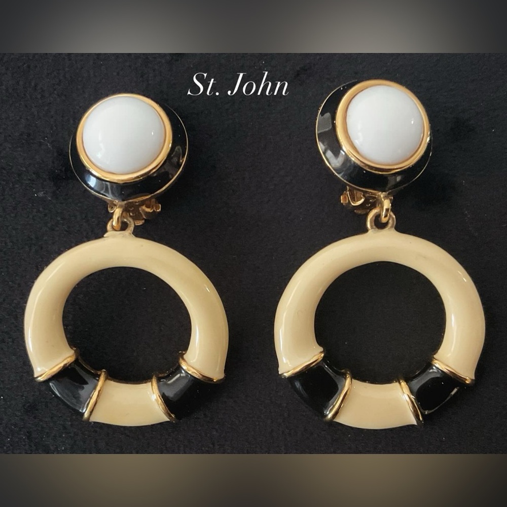 #43 Vintage St. John Goldtone Enameled Dangle Clip Earrings